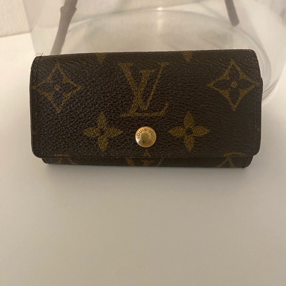 Louis Vuitton Key Cles Key Holder Monogram Leather